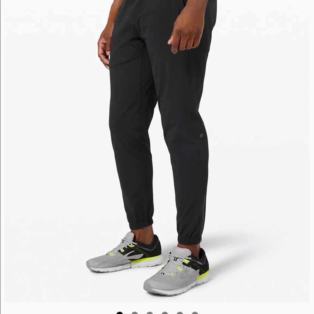 Lulu lemon mens surge joggers. Colour black. Almost brand new.